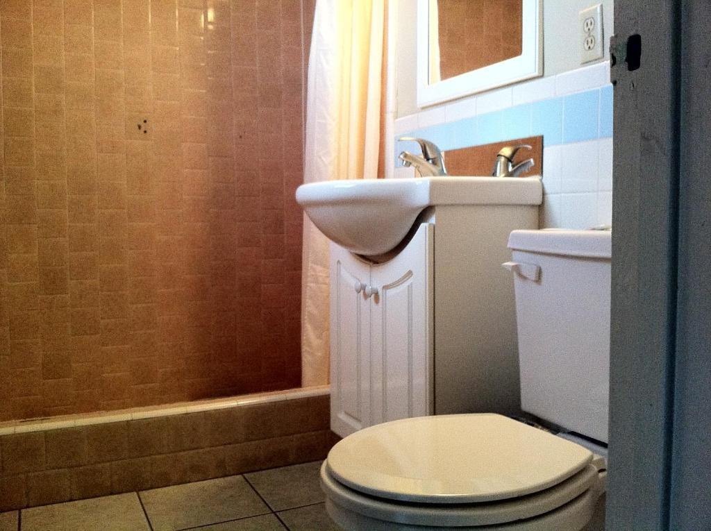Village Inn Туларе Номер фото